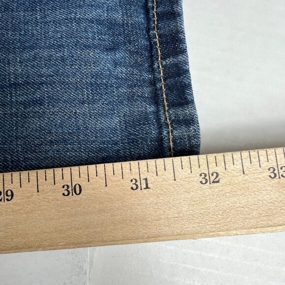 Lucky Brand Jeans Mens 33x31* 221 Straight Blue Faded Distressed Denim Tag 32x32 - Picture 12 of 16